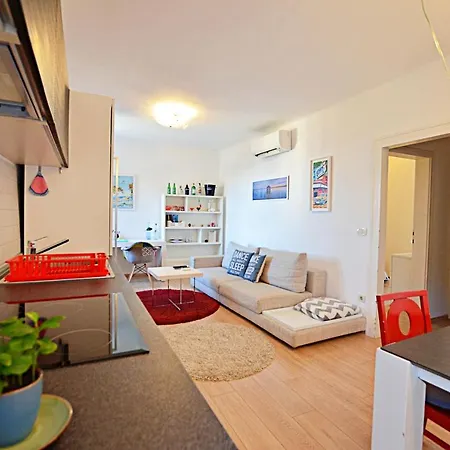 Seaview Andana Apartment