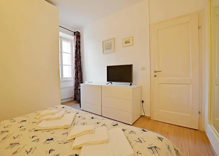 Seaview Andana * 로비니