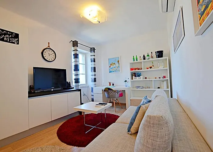 Seaview Andana * 로비니