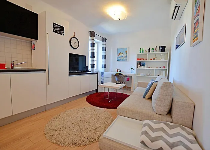 Seaview Andana * 로비니